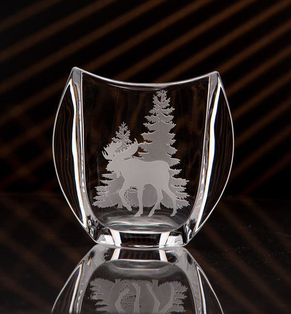 GL314MT; Tall, Narrow Crystal Vase w/Moose and Two Trees