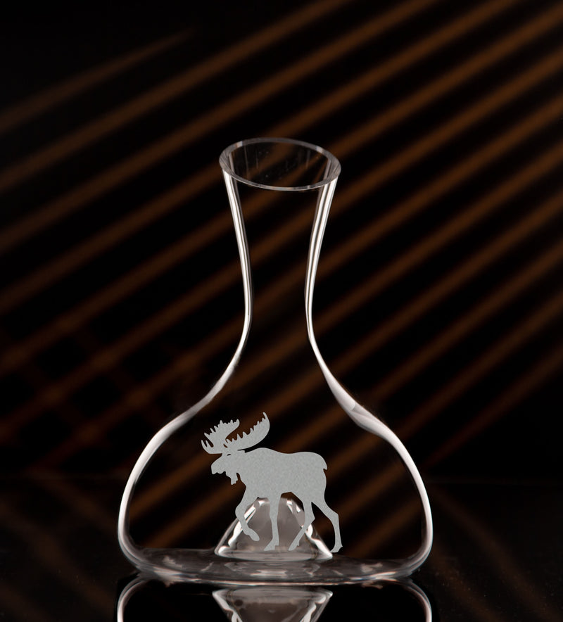 GL204; Glass Wine Carafe w/Punt